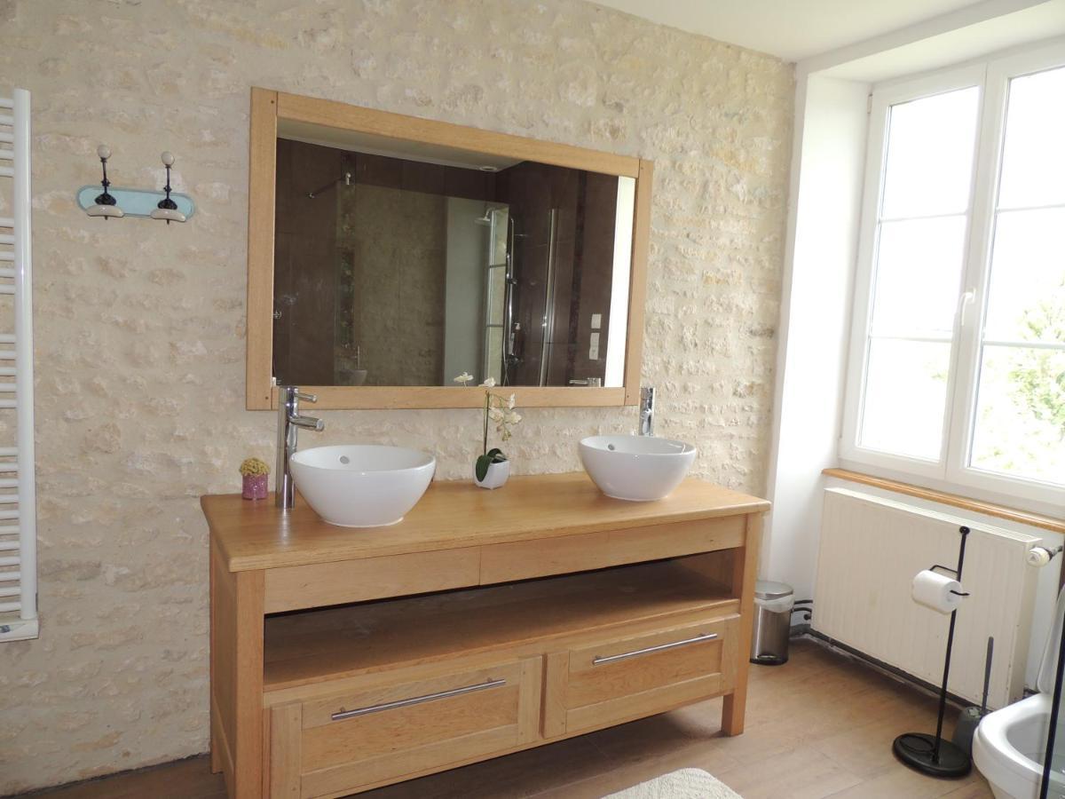 La Ferme Du Bourg Bed and Breakfast Eraines Εξωτερικό φωτογραφία