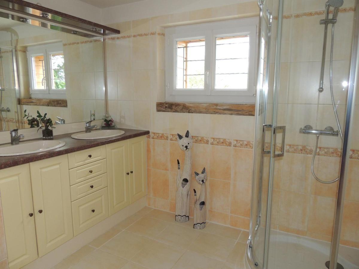 La Ferme Du Bourg Bed and Breakfast Eraines Εξωτερικό φωτογραφία
